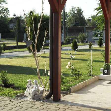 Ferienhaus Am Plattensee Balatonmariafurdo Ngoại thất bức ảnh